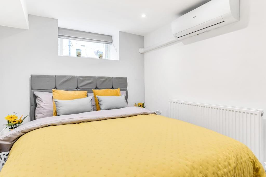 Luxstay Holland Park Apartment With Ac 런던 외부 사진