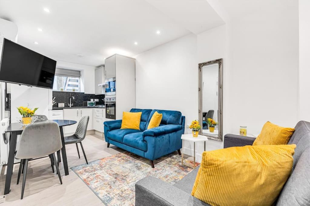 Luxstay Holland Park Apartment With Ac 런던 외부 사진
